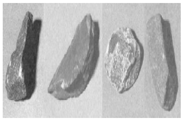 consiste en tomar una muestra esta masa dependerá del tamaño máximo nominal del agregado, se tendrá que lavar y dejar en masa constante a 110°C, luego de esto se hará una inspección visual de cada uno en el que se determinara si es fracturada y cuantas caras fracturadas tiene, esto se puede realizar en cantidad o en masa.