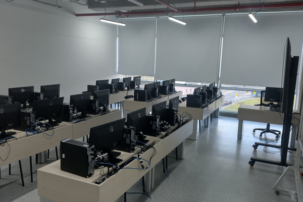 Imagen decorativa Sala Software 417 417