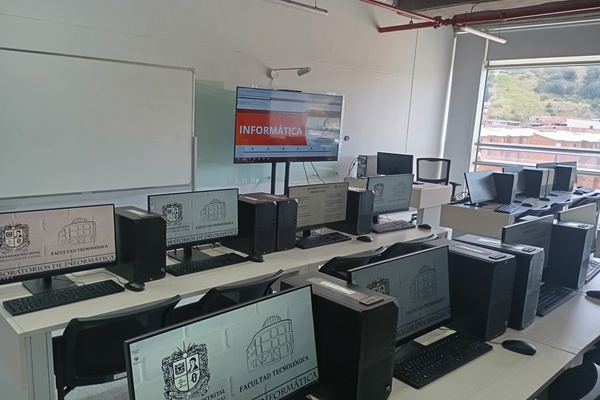 imagen decorativa LABORATORIO DE SIMULACIÓN Y REALIDAD VIRTUAL