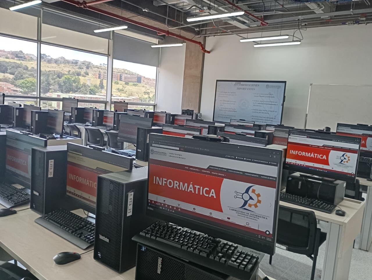 Imagen decorativa: <span>Visión</span>
